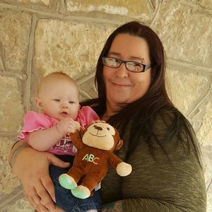 Meet your Posher, Claudia